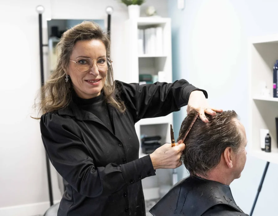 Your Hairstyle by ME in Winkelcentrum Heusdenhout